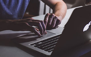 爱游戏体育在线赛事-“勇者逆袭：那场让人热血沸腾的逆风翻盘”，勇者逆流而上